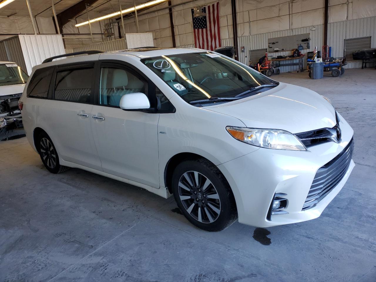 2020 Toyota Sienna VIN 5TDDZ3DC9LS228299 Copart auction photo, water/flood damage thumbnail 4