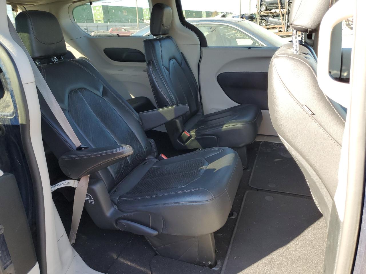 2019 Chrysler Pacifica VIN 2C4RC1BG8KR603544 Copart auction photo, front end damage thumbnail 11