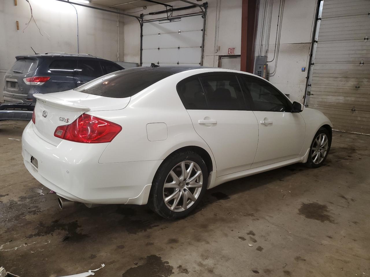 2011 Infiniti G VIN JN1CV6AR8BM405343 Copart auction photo, front end damage thumbnail 3