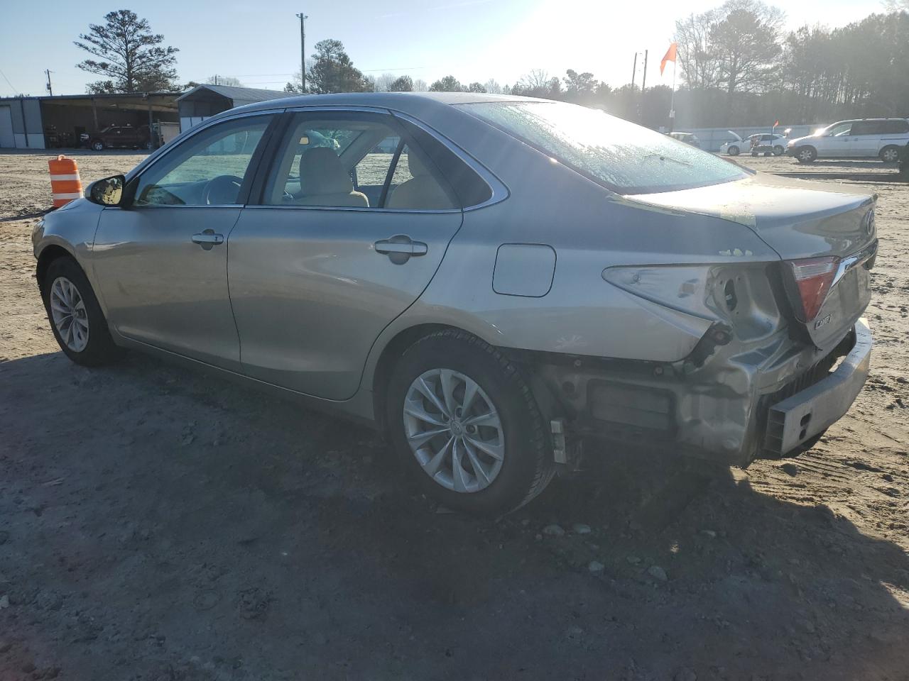 2015 Toyota Camry VIN 4T1BF1FK2FU915466 Copart auction photo, all over damage thumbnail 2
