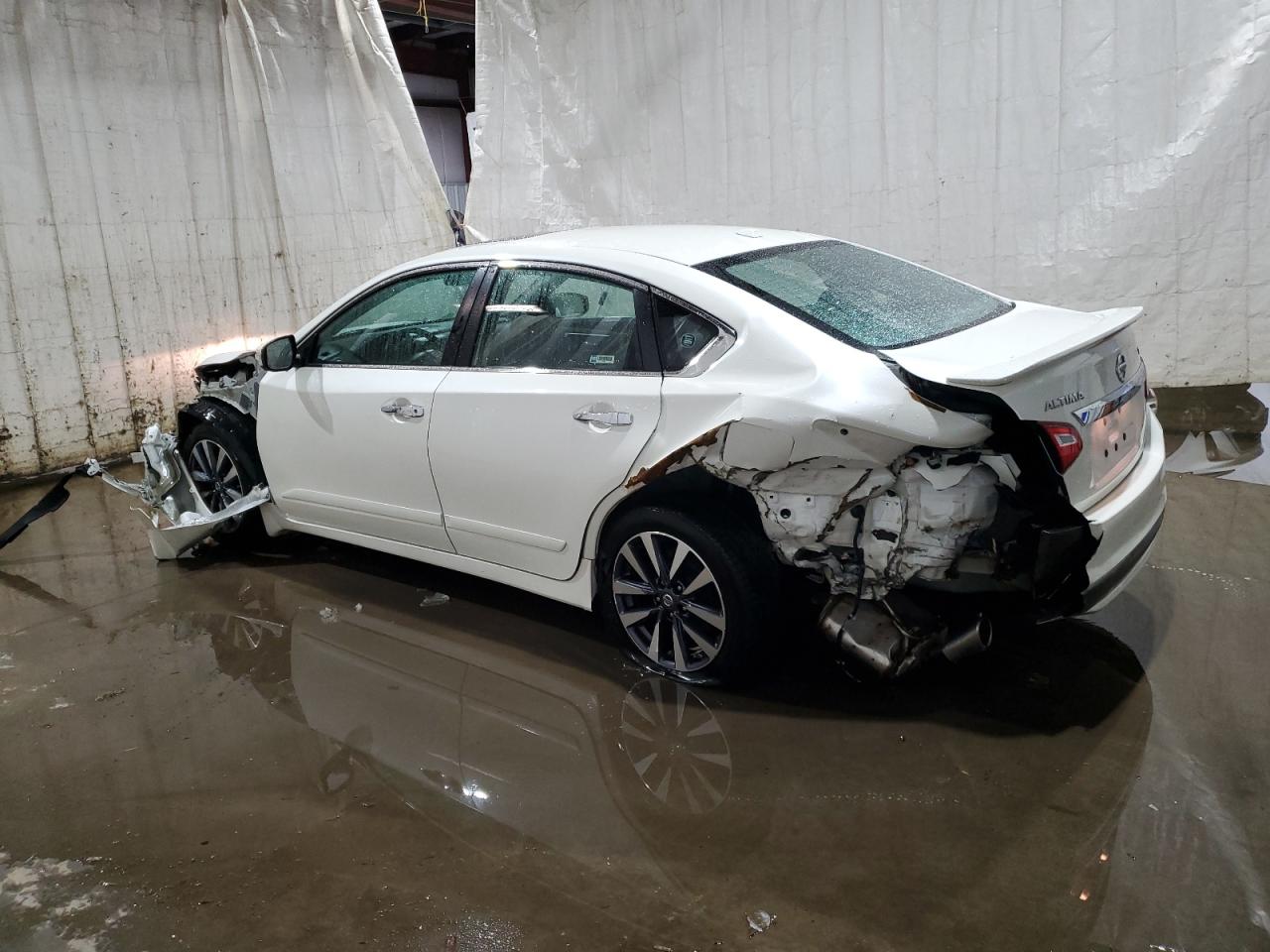 2017 Nissan Altima VIN 1N4AL3AP6HC250092 Copart auction photo, rear end / front end damage thumbnail 2