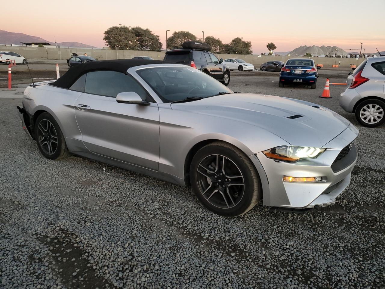 2018 Ford Mustang VIN 1FATP8UH2J5111330 Copart auction photo, rear end / front end damage thumbnail 4