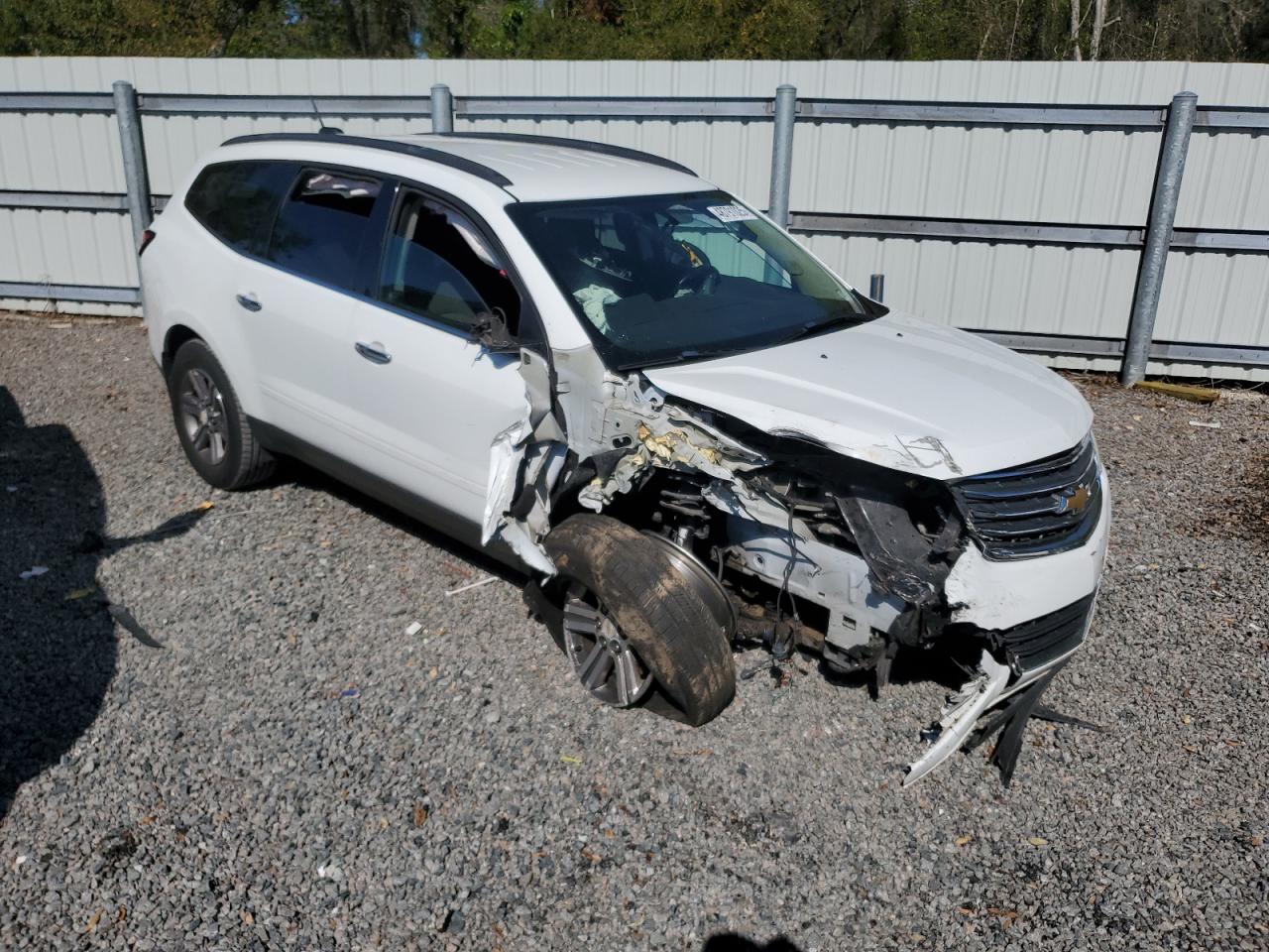 2016 Chevrolet Traverse VIN 1GNKRGKD4GJ348340 Copart auction photo, front end / side damage thumbnail 4