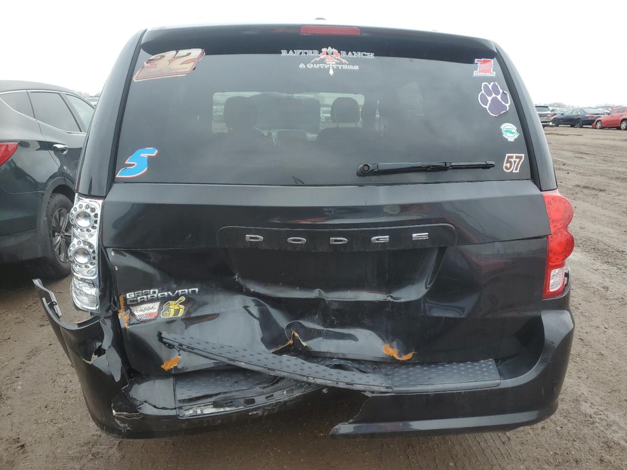 2015 Dodge Caravan VIN 2C4RDGBG1FR669620 Copart auction photo, rear end / minor dent/scratches damage thumbnail 6