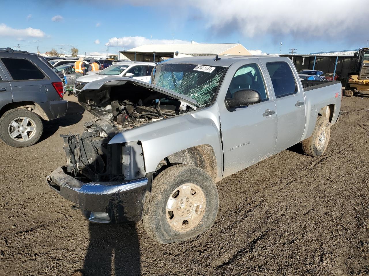 2011 Chevrolet Silverado VIN 3GCPKSE32BG343043 Copart auction photo, front end / side damage thumbnail 2