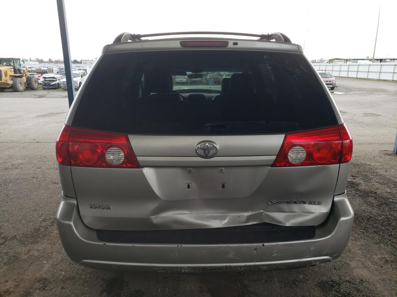 2008 Toyota Sienna VIN 5TDZK22C98S167728 Copart auction photo, front end / rear end damage thumbnail 6
