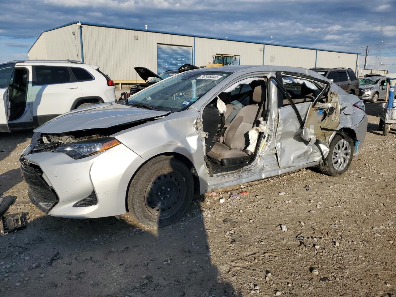 2018 Toyota Corolla VIN 5YFBURHE3JP742532