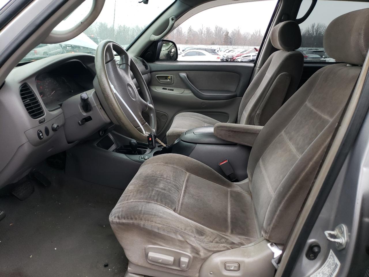 2001 Toyota Sequoia VIN 5TDBT44A71S040441 Copart auction photo, front end / side damage thumbnail 7