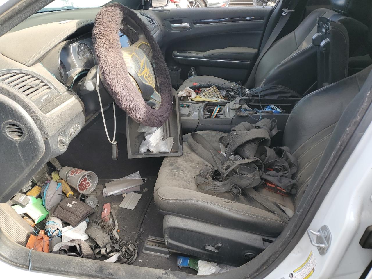 2017 Chrysler 300 VIN 2C3CCAGG0HH631033 Copart auction photo, rear end damage thumbnail 7