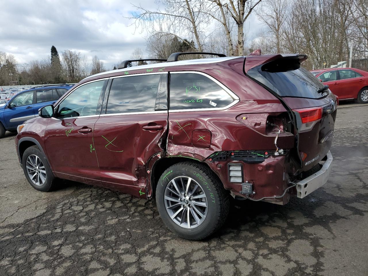 2017 Toyota Highlander VIN 5TDJZRFH6HS384127 Copart auction photo, side / rear end damage thumbnail 2