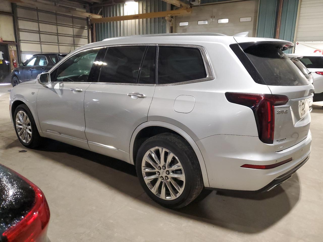 2020 Cadillac XT6 VIN 1GYKPDRS1LZ201092 Copart auction photo, front end / side damage thumbnail 2