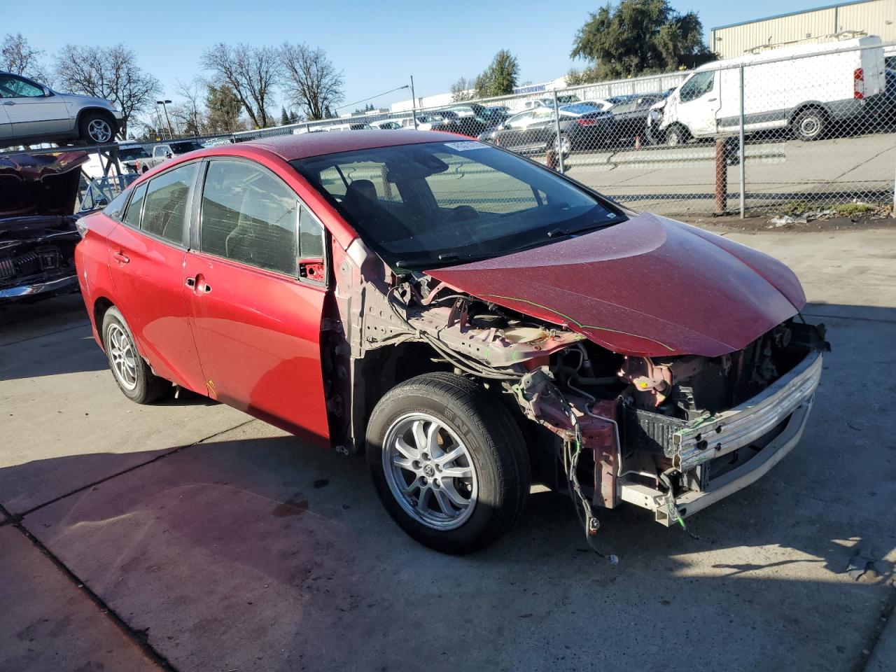 2017 Toyota Prius VIN JTDKBRFU8H3560702 Copart auction photo, front end damage thumbnail 4