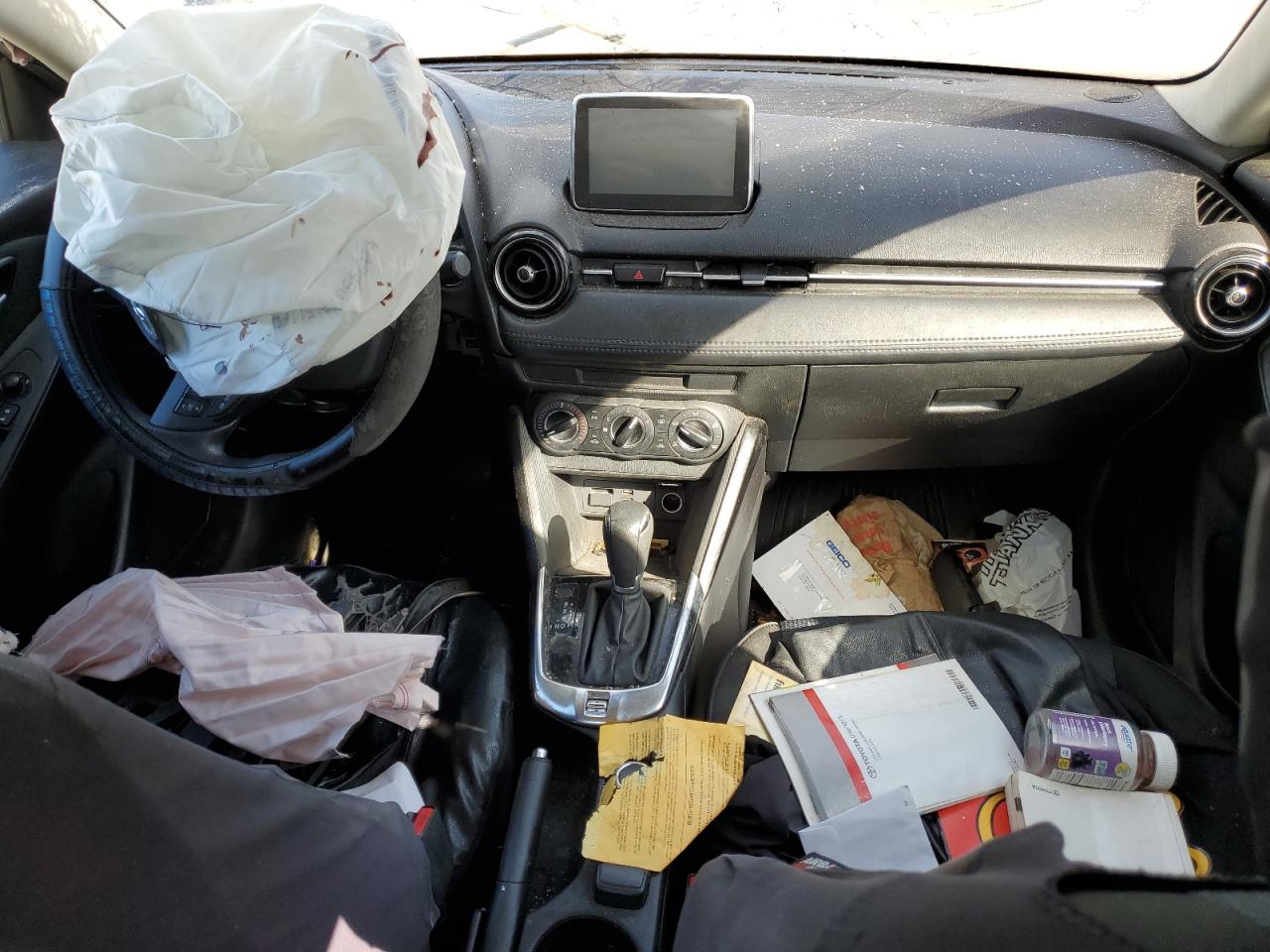 2017 Toyota Yaris VIN 3MYDLBYVXHY177128 Copart auction photo, all over damage thumbnail 8