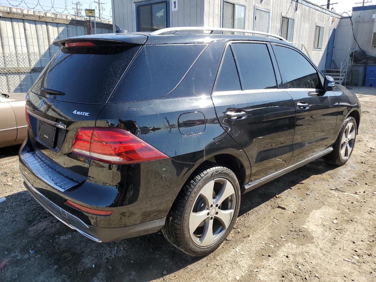 2016 Mercedes-Benz GLE VIN 4JGDA0EB2GA687569 Copart auction photo, minor dent/scratches damage thumbnail 3