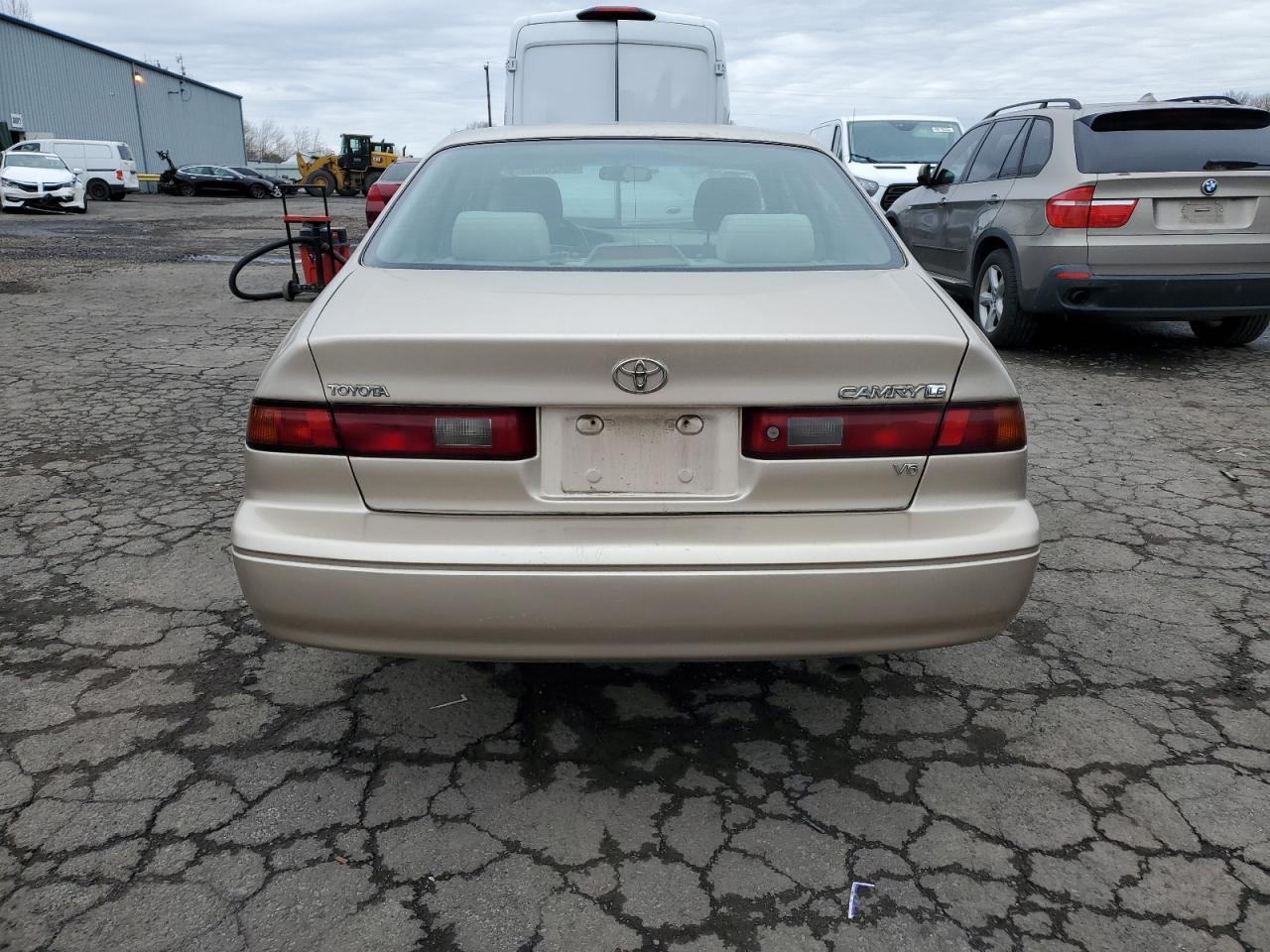 1998 Toyota Camry VIN JT2BF22K2W0108056 Copart auction photo, side damage thumbnail 6