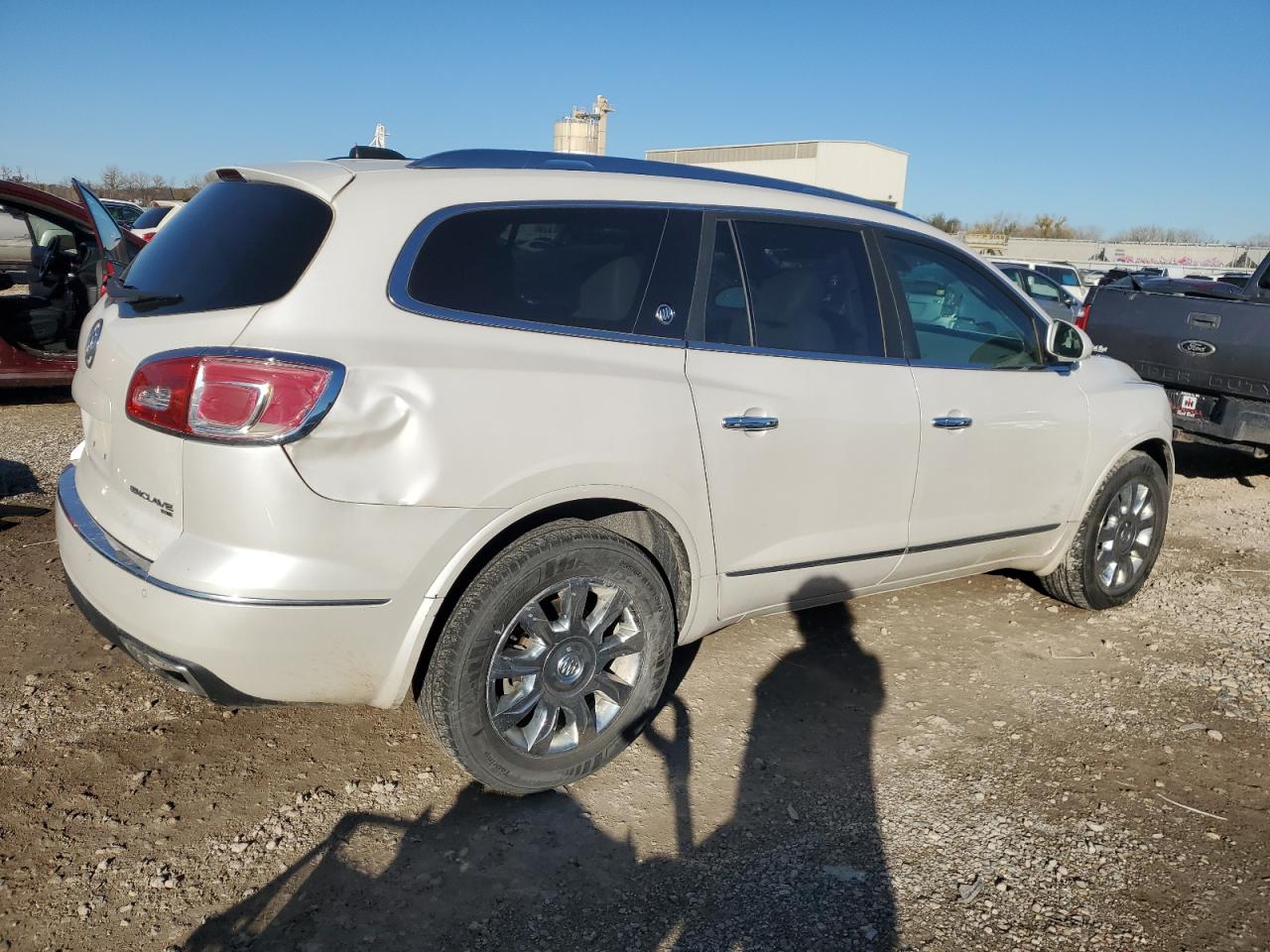 2017 Buick Enclave VIN 5GAKVCKD7HJ184565 Copart auction photo, front end damage thumbnail 3