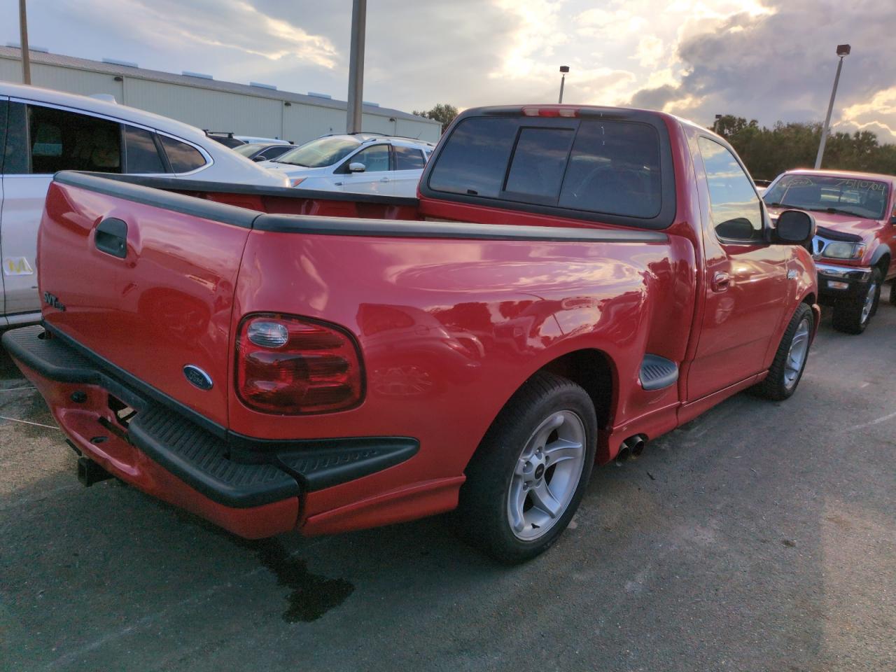 2000 Ford F-150 VIN 2FTZF0731YCA55423 Copart auction photo, water/flood damage thumbnail 3