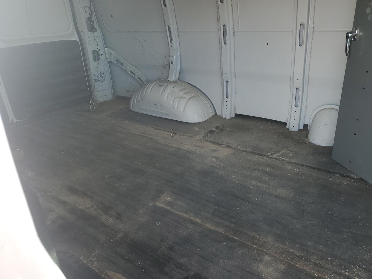 2006 Chevrolet Express VIN 1GCGG25V461108425 Copart auction photo, front end damage thumbnail 11