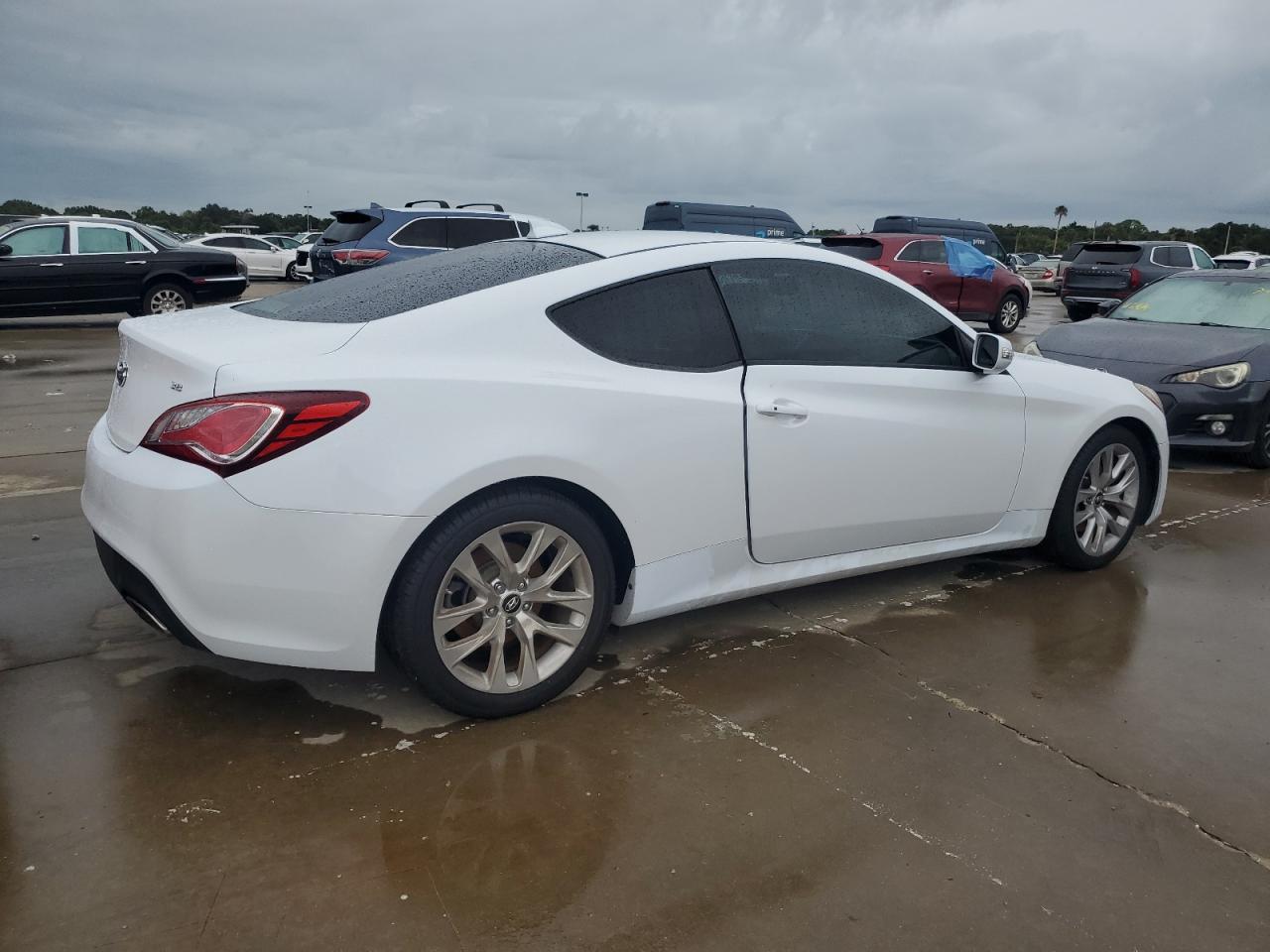 2016 Hyundai Genesis VIN KMHHT6KJXGU133205 Copart auction photo, water/flood damage thumbnail 3