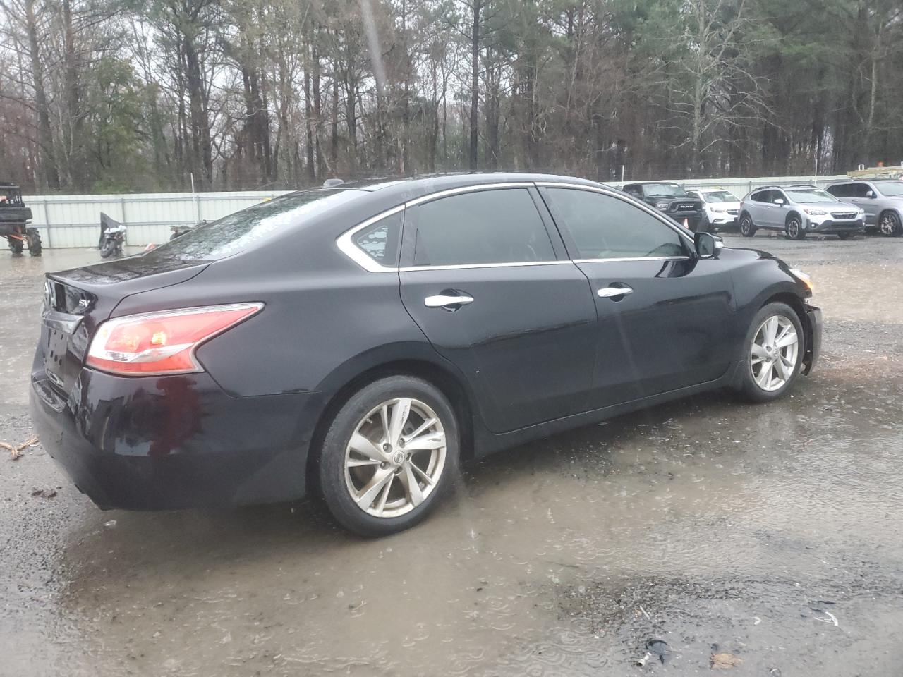 2015 Nissan Altima VIN 1N4AL3AP2FC112417 Copart auction photo, front end / minor dent/scratches damage thumbnail 3