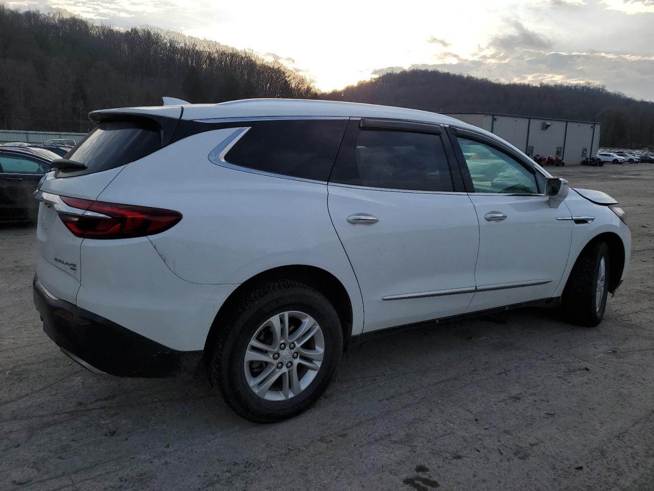 2019 Buick Enclave VIN 5GAEVAKWXKJ274738 Copart auction photo, front end damage thumbnail 3