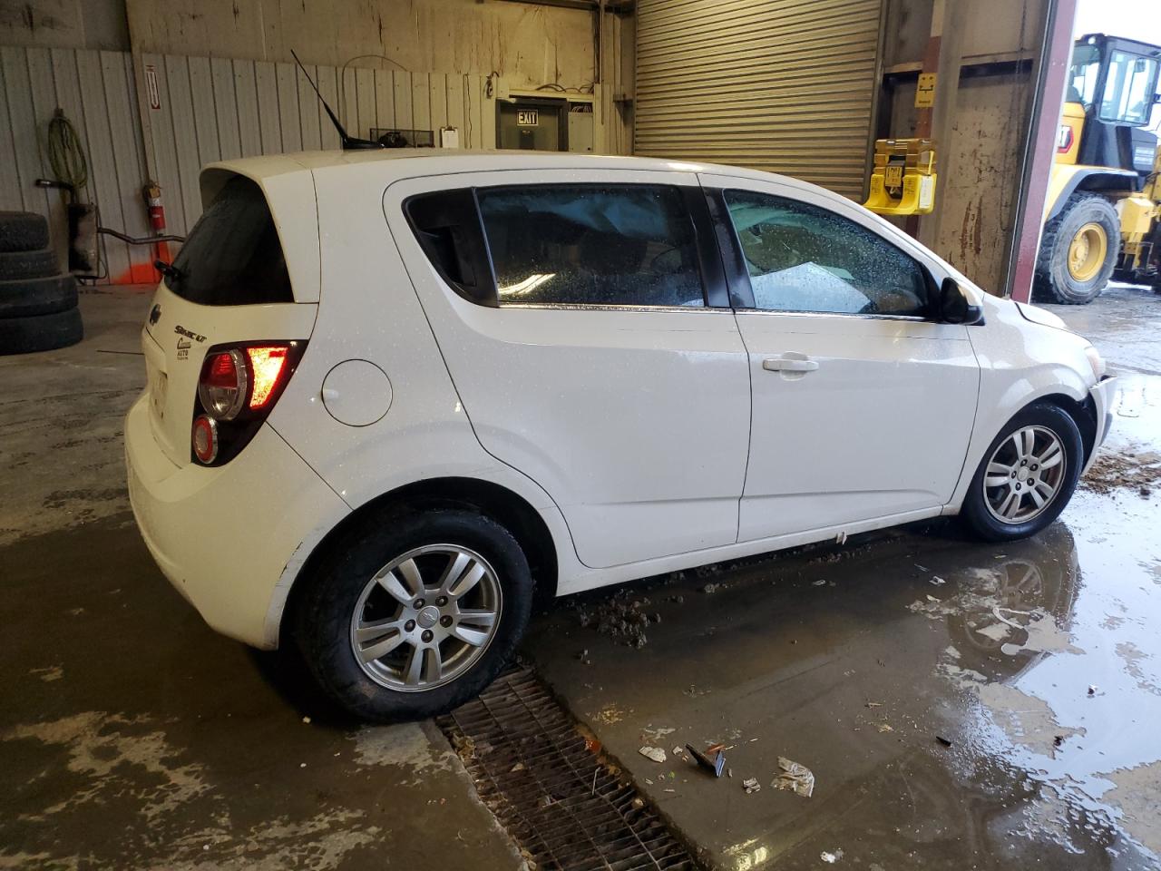 2013 Chevrolet Sonic VIN 1G1JC6SB6D4157472 Copart auction photo, front end / side damage thumbnail 3