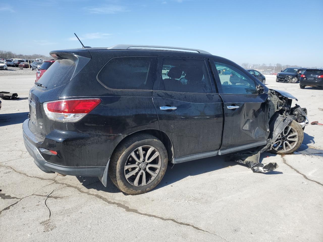 2016 Nissan Pathfinder VIN 5N1AR2MM8GC624278 Copart auction photo, front end / side damage thumbnail 3