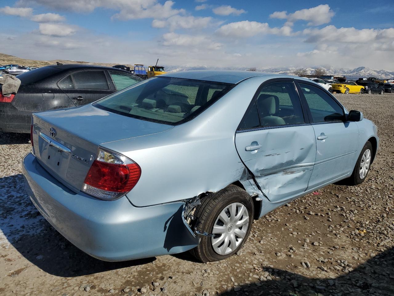 2005 Toyota Camry VIN 4T1BE32K75U954735 Copart auction photo, side damage thumbnail 3
