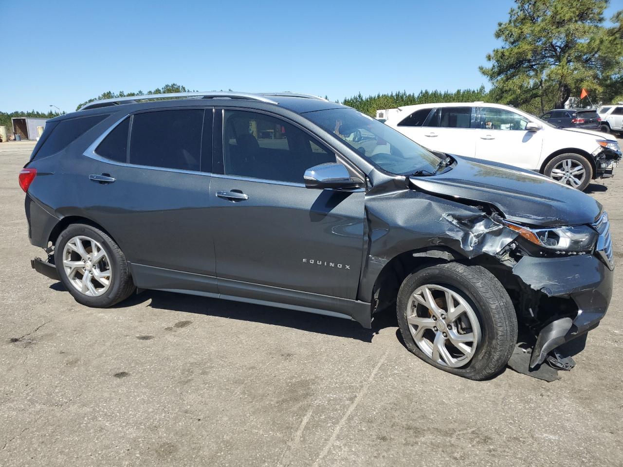 2019 Chevrolet Equinox VIN 2GNAXXEV4K6249383 Copart auction photo, rear end / all over damage thumbnail 4