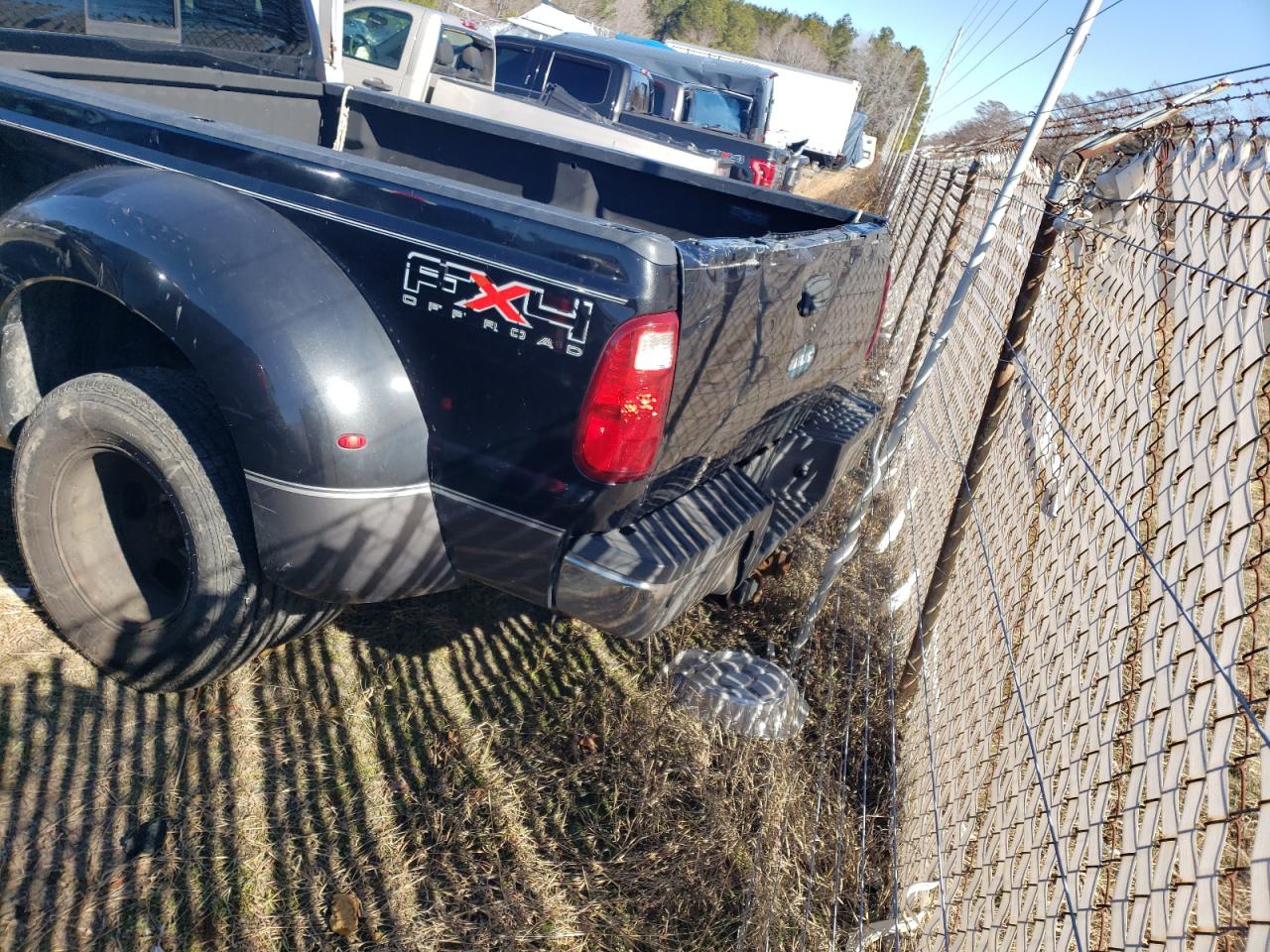2011 Ford F450 VIN 1FT8W4DT1BEA54796 Copart auction photo, front end / side damage thumbnail 6