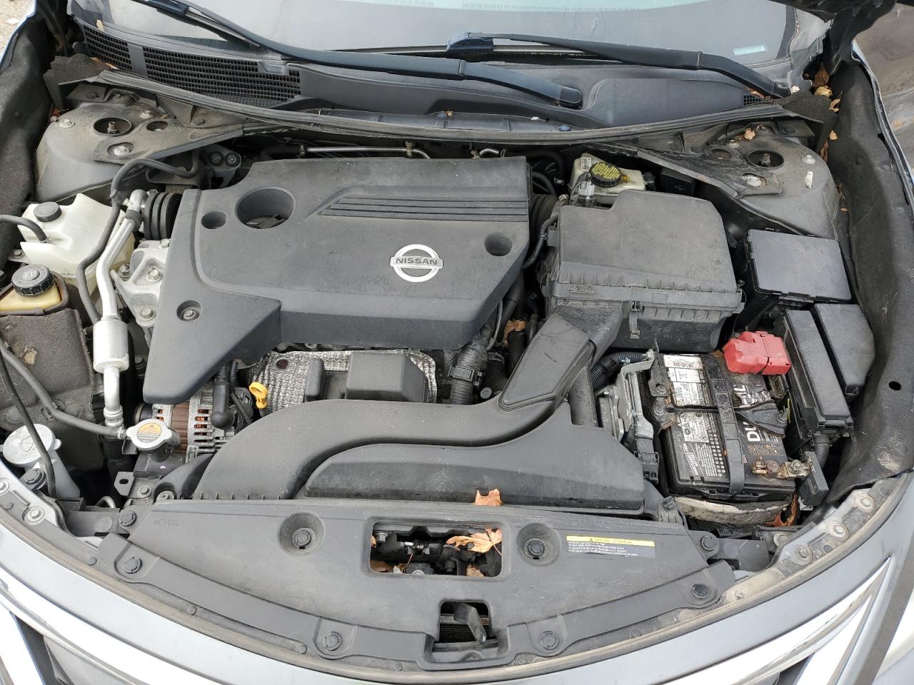 2015 Nissan Altima VIN 1N4AL3AP5FN886701 Copart auction photo, side / front end damage thumbnail 11