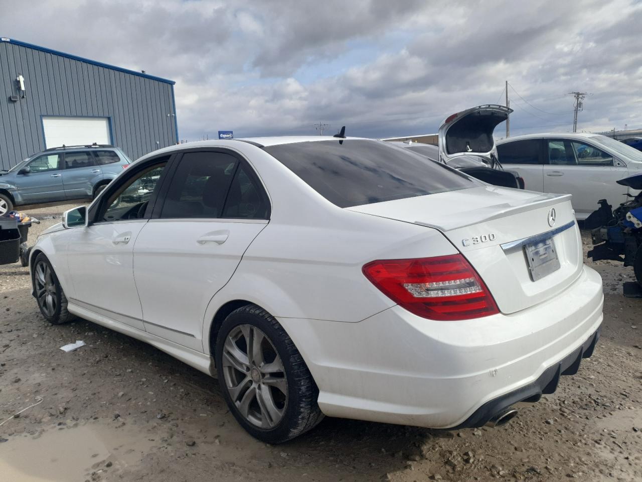 2013 Mercedes-Benz C-klasse VIN WDDGF8AB5DR253477 Copart auction photo, front end damage thumbnail 2