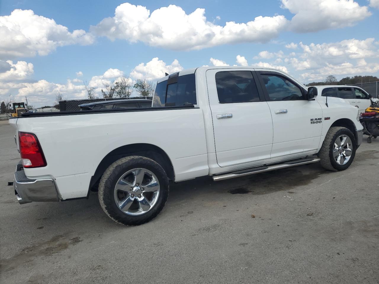 2017 RAM 1500 VIN 1C6RR7TT9HS691015 Copart auction photo, front end / side damage thumbnail 3