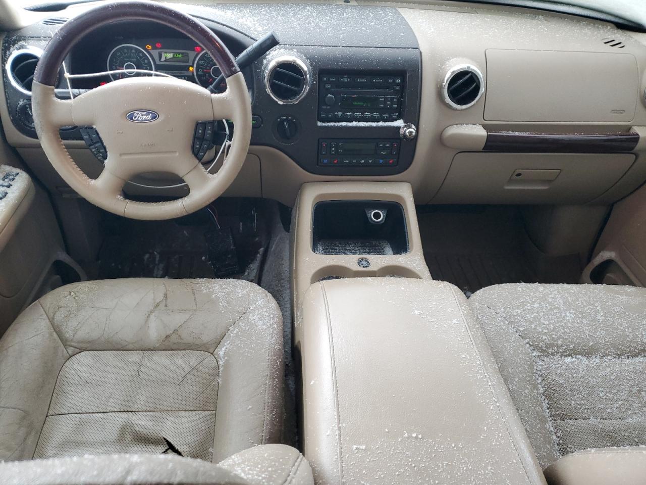 2005 Ford Expedition VIN 1FMPU20535LB13520 Copart auction photo, front end damage thumbnail 8