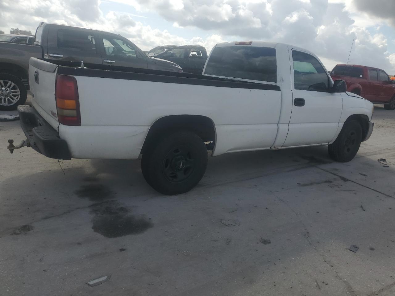 2003 GMC Sierra VIN 1GTEC14V93Z250569 Copart auction photo, side damage thumbnail 3