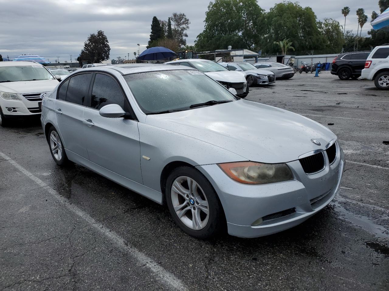 2008 BMW 3er VIN WBAVA37548NL45758 Copart auction photo, front end / minor dent/scratches damage thumbnail 4