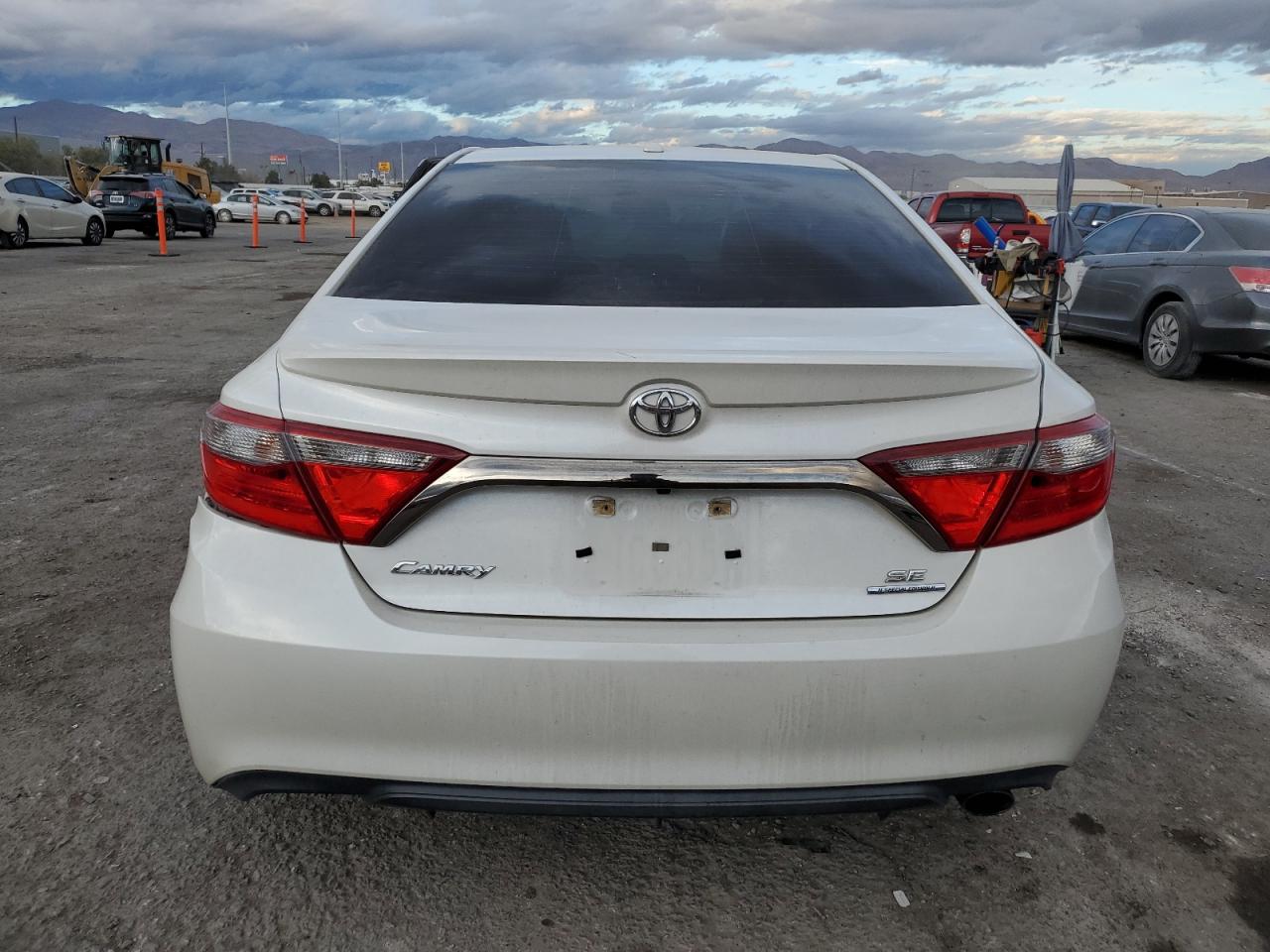 2016 Toyota Camry VIN 4T1BF1FK2GU153497 Copart auction photo, side / rear end damage thumbnail 6