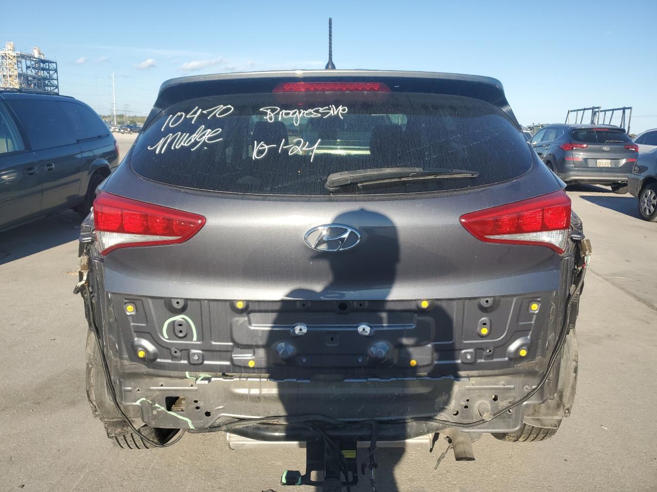 2018 Hyundai Tucson VIN KM8J23A45JU607468 Copart auction photo, rear end damage thumbnail 6