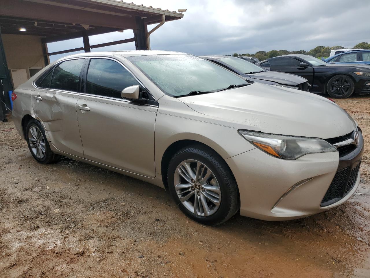 2015 Toyota Camry VIN 4T1BF1FK6FU497901 Copart auction photo, side / rear end damage thumbnail 4