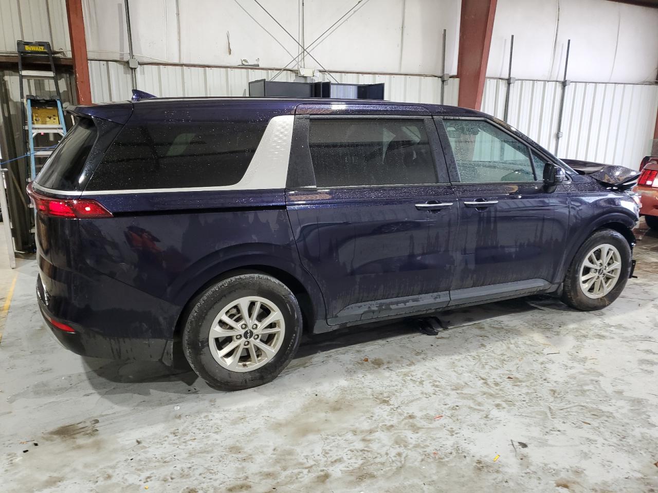 2024 KIA Carnival VIN KNDNB4H35R6307762 Copart auction photo, front end damage thumbnail 3
