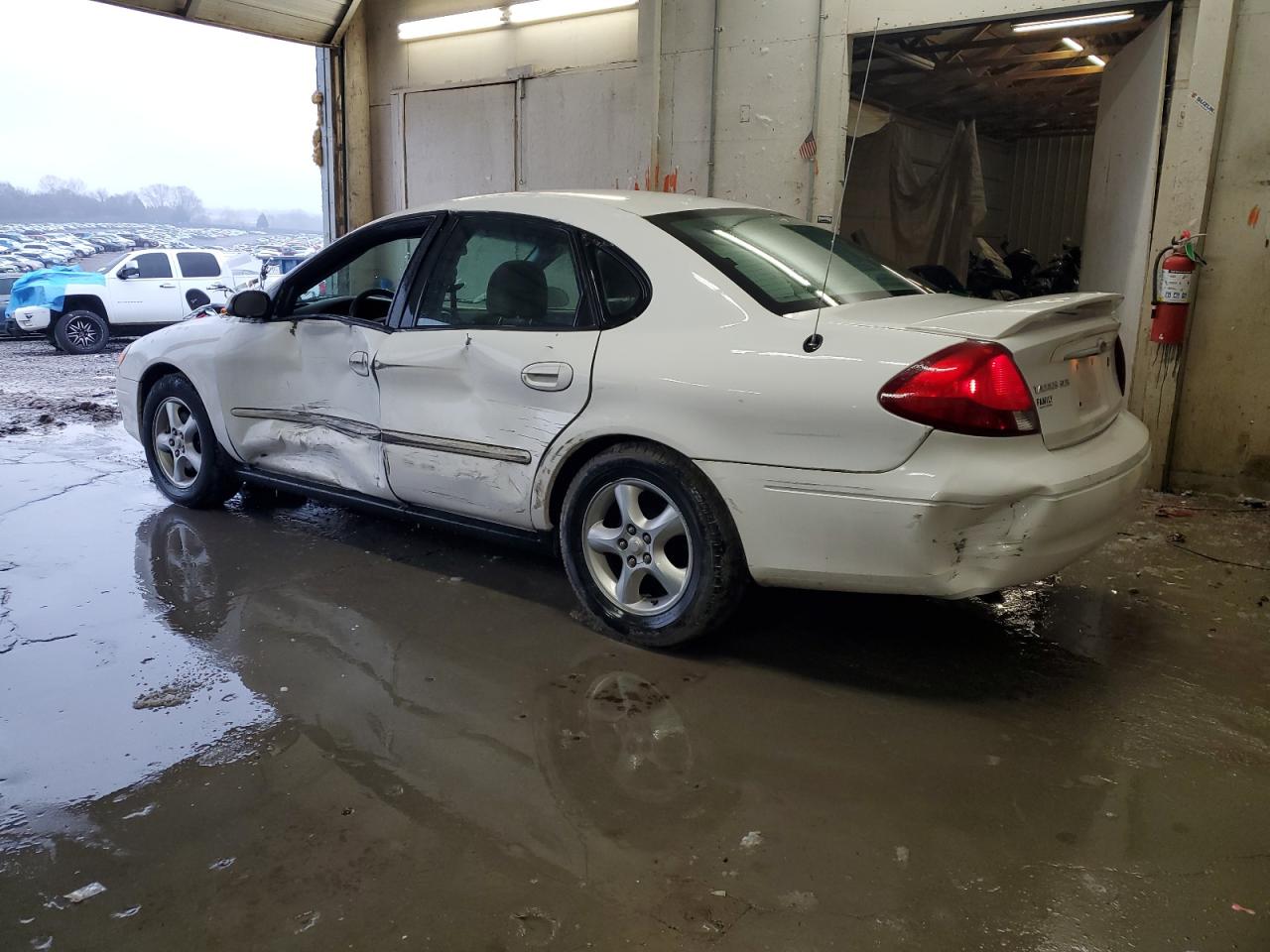 2001 Ford Taurus VIN 1FAFP55U11A102875 Copart auction photo, side / minor dent/scratches damage thumbnail 2