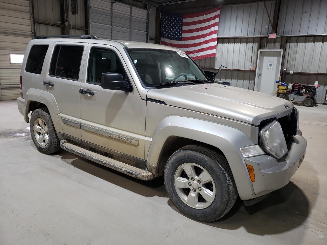 2009 Jeep Liberty (North America) VIN 1J8GN28K19W523371 Copart auction photo, front end / minor dent/scratches damage thumbnail 4