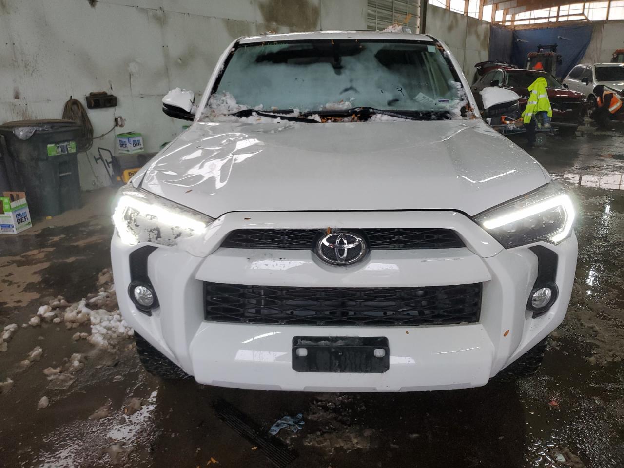 2017 Toyota 4Runner VIN JTEBU5JR6H5480594 Copart auction photo, front end damage thumbnail 5