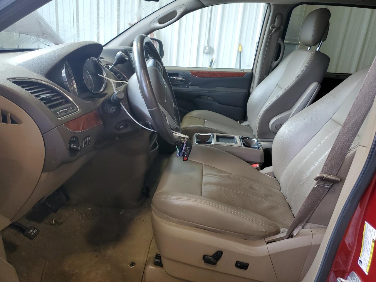 2014 Chrysler Town & Country VIN 2C4RC1CG5ER139390 Copart auction photo, front end / minor dent/scratches damage thumbnail 7