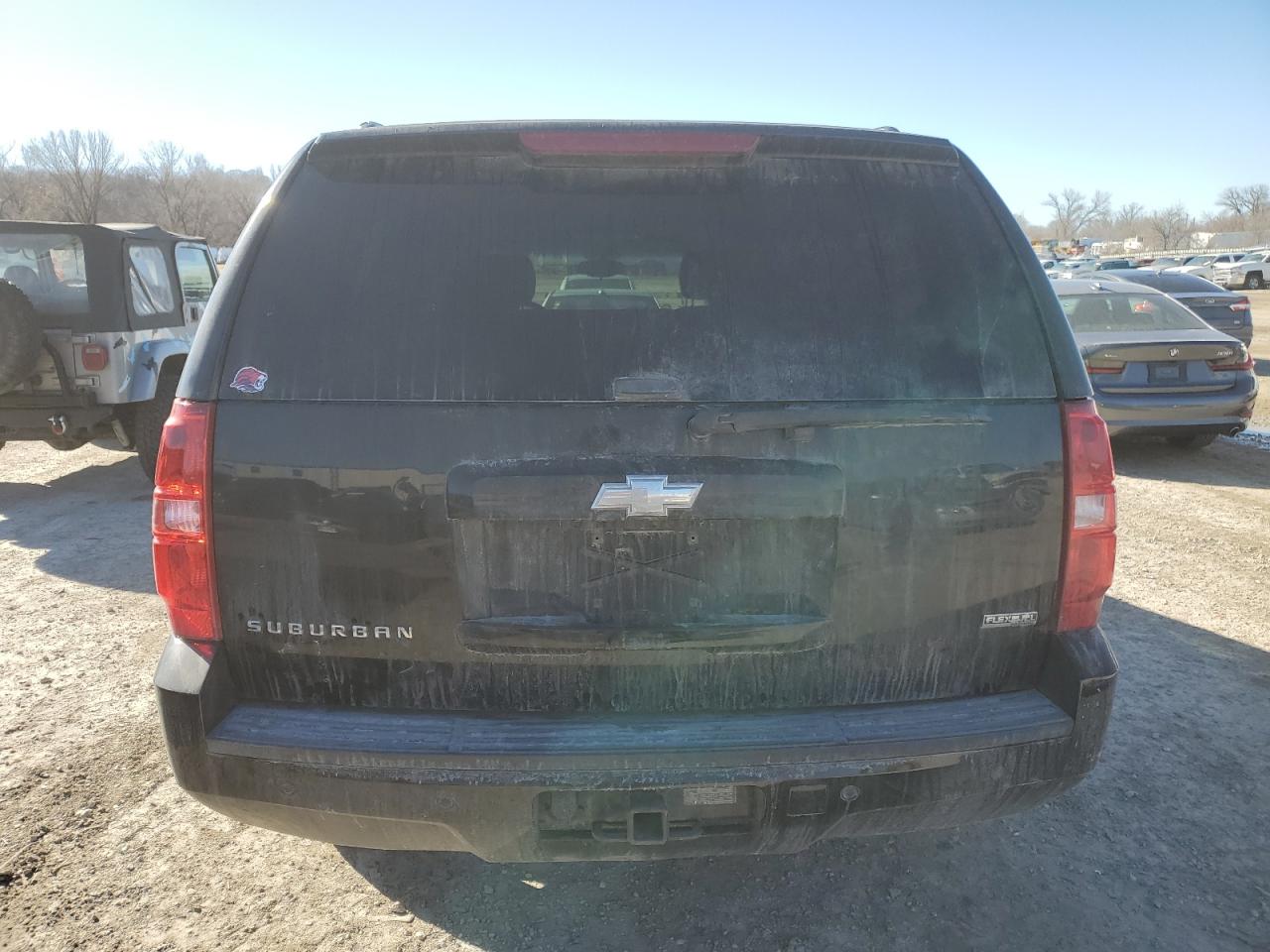 2010 Chevrolet Suburban VIN 1GNUKJE33AR128838 Copart auction photo, front end / side damage thumbnail 6