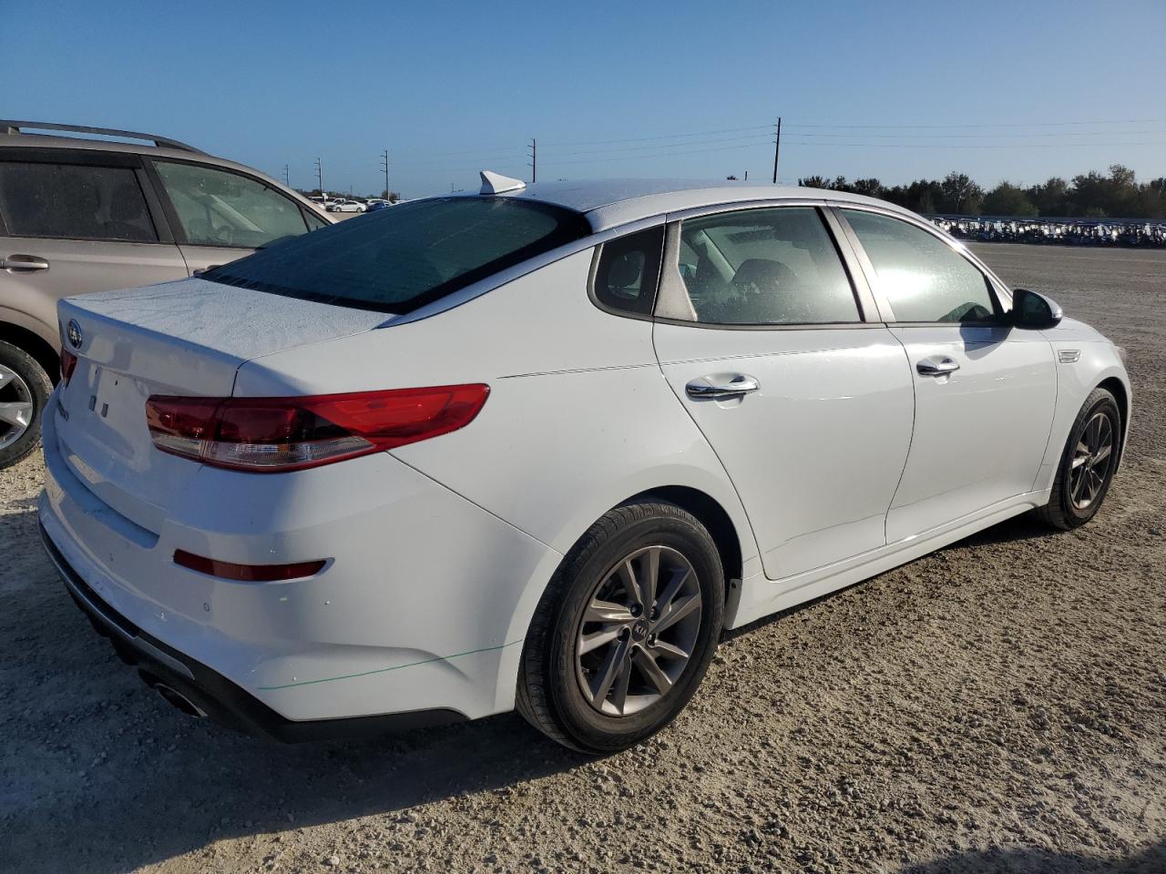2020 KIA Optima VIN 5XXGT4L32LG396776 Copart auction photo, water/flood damage thumbnail 3