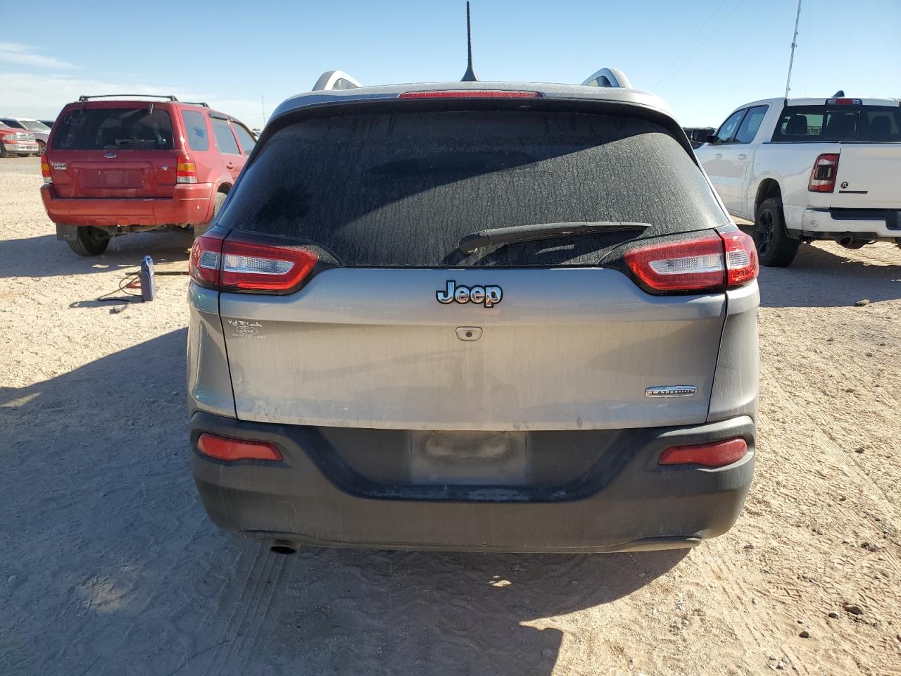 2017 Jeep Grand Cherokee VIN 1C4PJLCB7HW667134 Copart auction photo, front end / side damage thumbnail 6