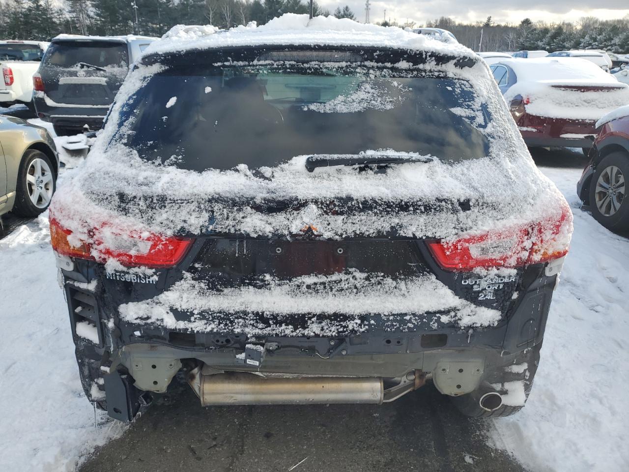 2015 Mitsubishi Outlander VIN 4A4AR4AW1FE044503 Copart auction photo, undercarriage damage thumbnail 6