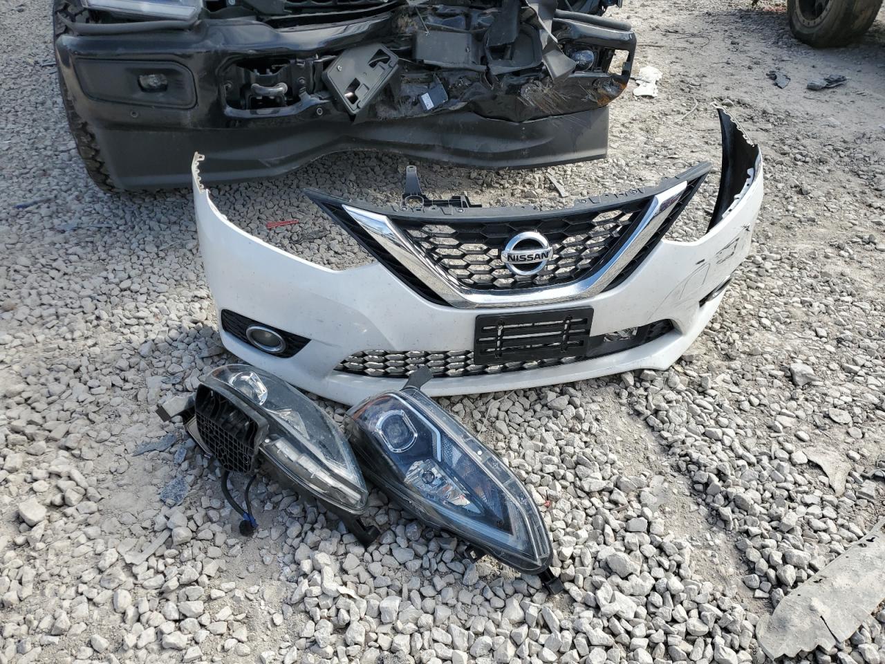 2019 Nissan Sentra VIN 3N1AB7AP5KY217963 Copart auction photo, front end / minor dent/scratches damage thumbnail 12