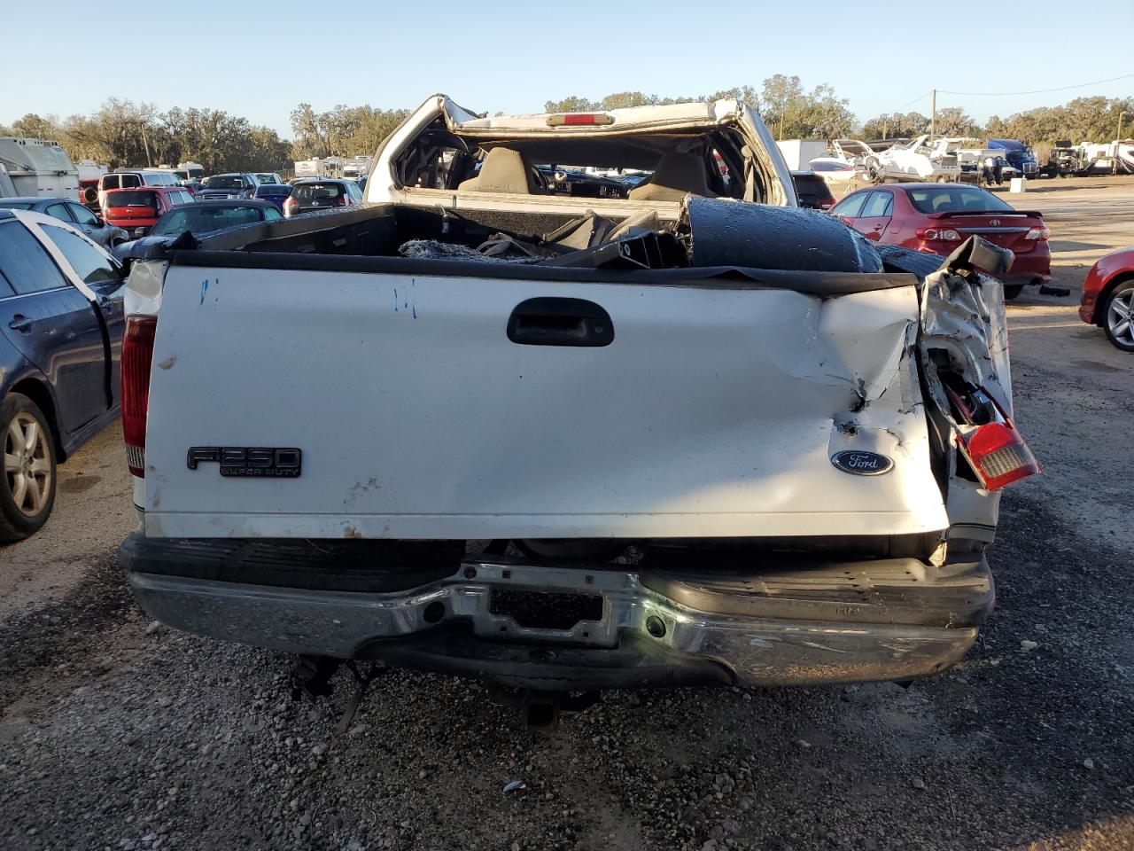 2004 Ford F250 VIN 1FTNW21P34EA97280 Copart auction photo, all over damage thumbnail 6
